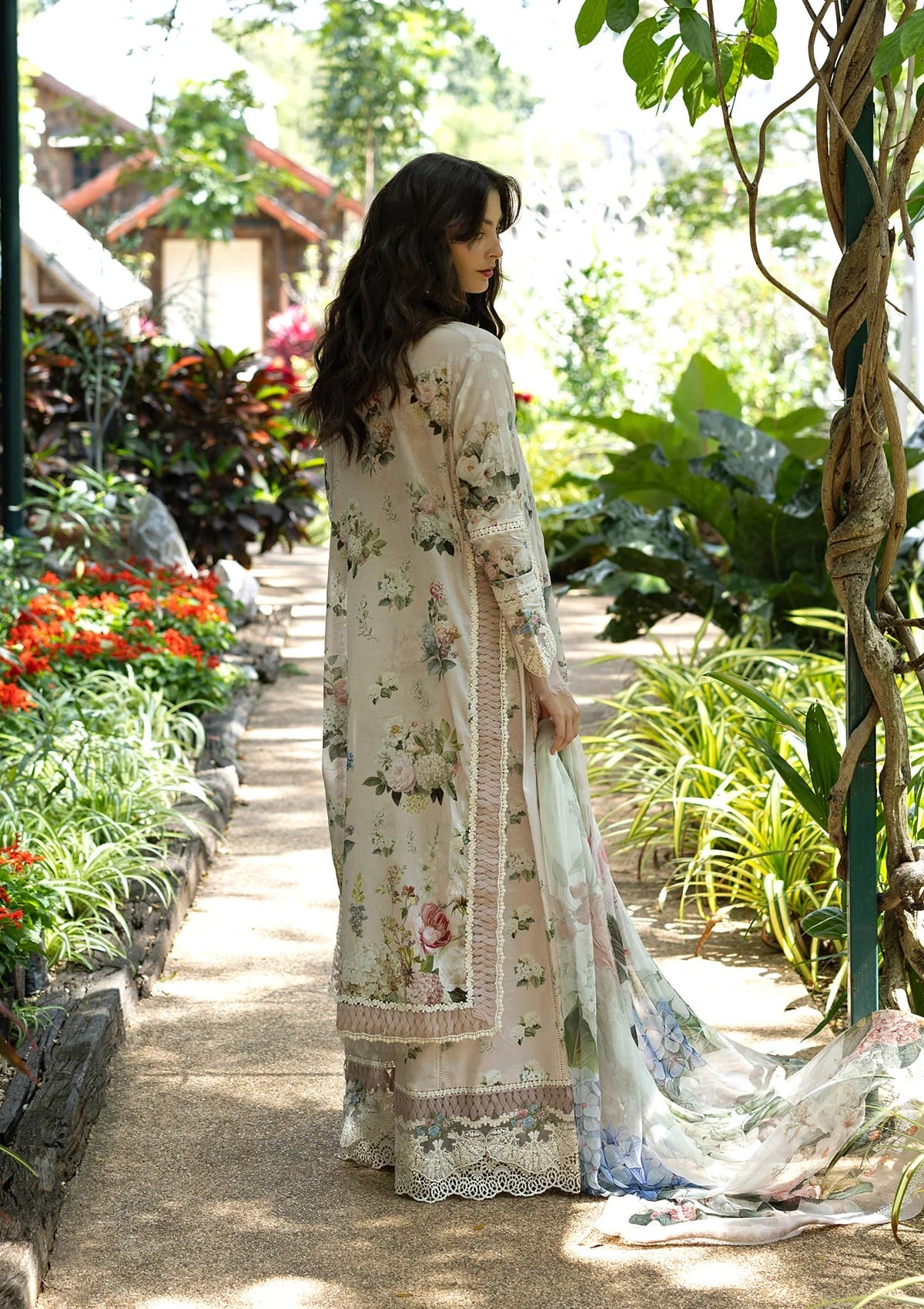 Elaf Lawn Embroidered Unstitched 3 piece
