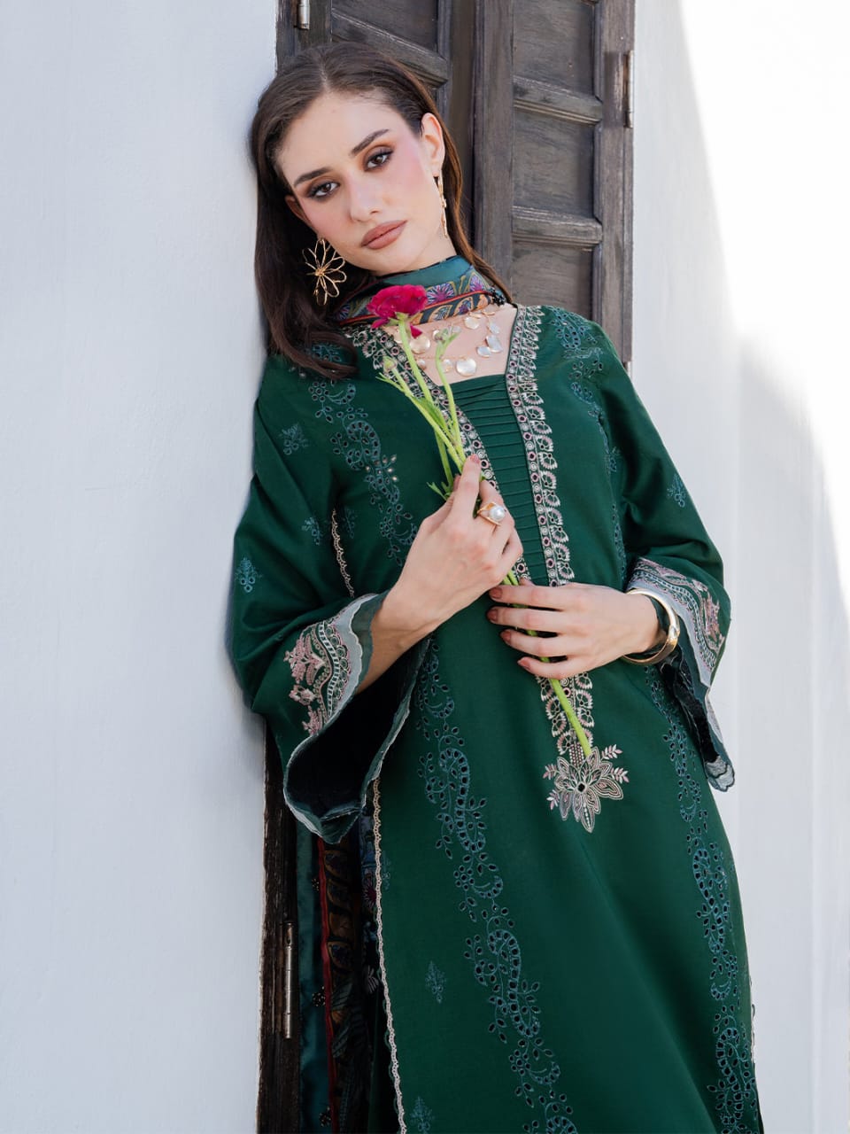 Izel Lawn Embroidered Unstitched 3 Piece