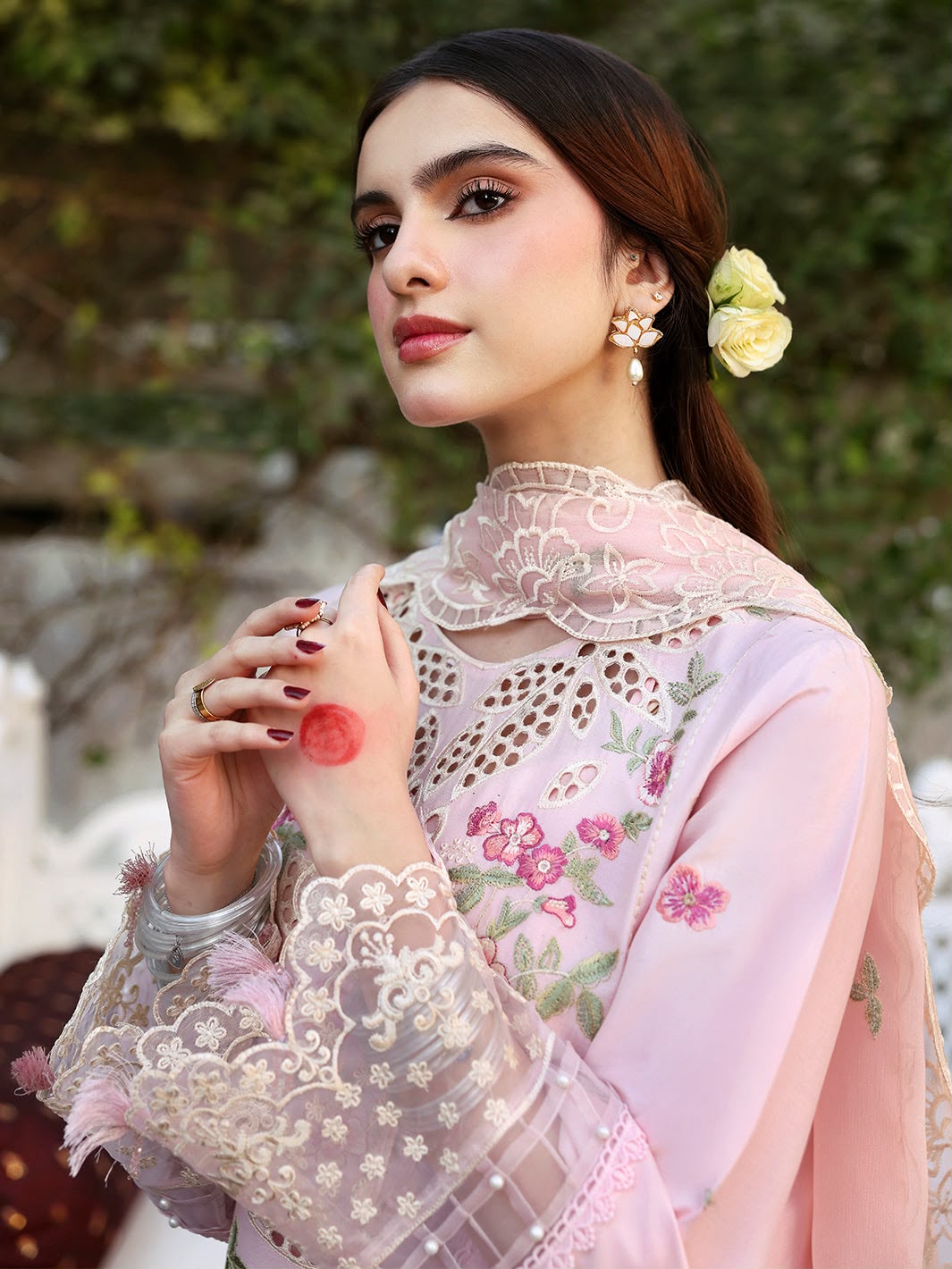 Mahnur Chickenkari Unstitched 3 Piece
