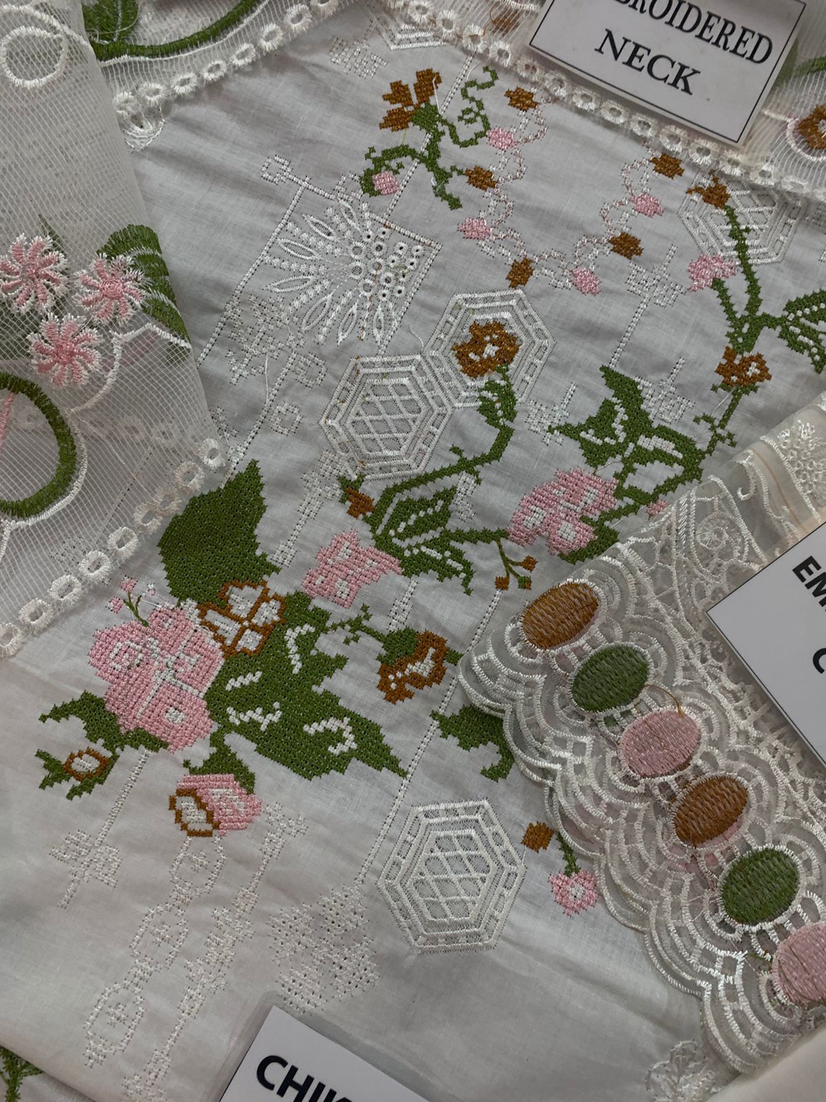 Qalamkar Chickenkari Unstitched 3 Piece