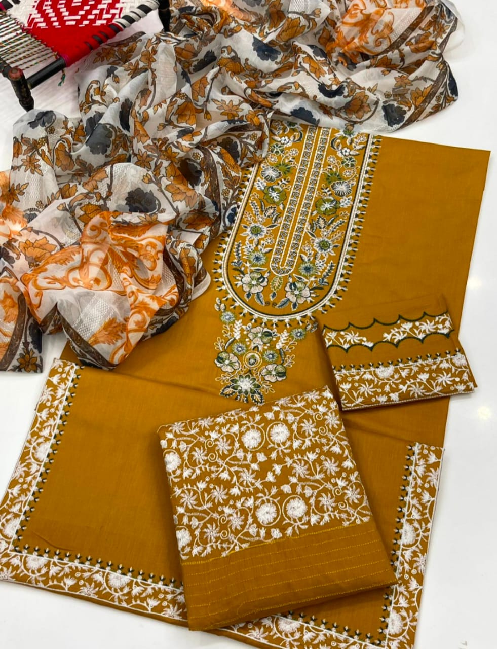 Sapphire Lawn Embroidered Unstitched 3 Piece