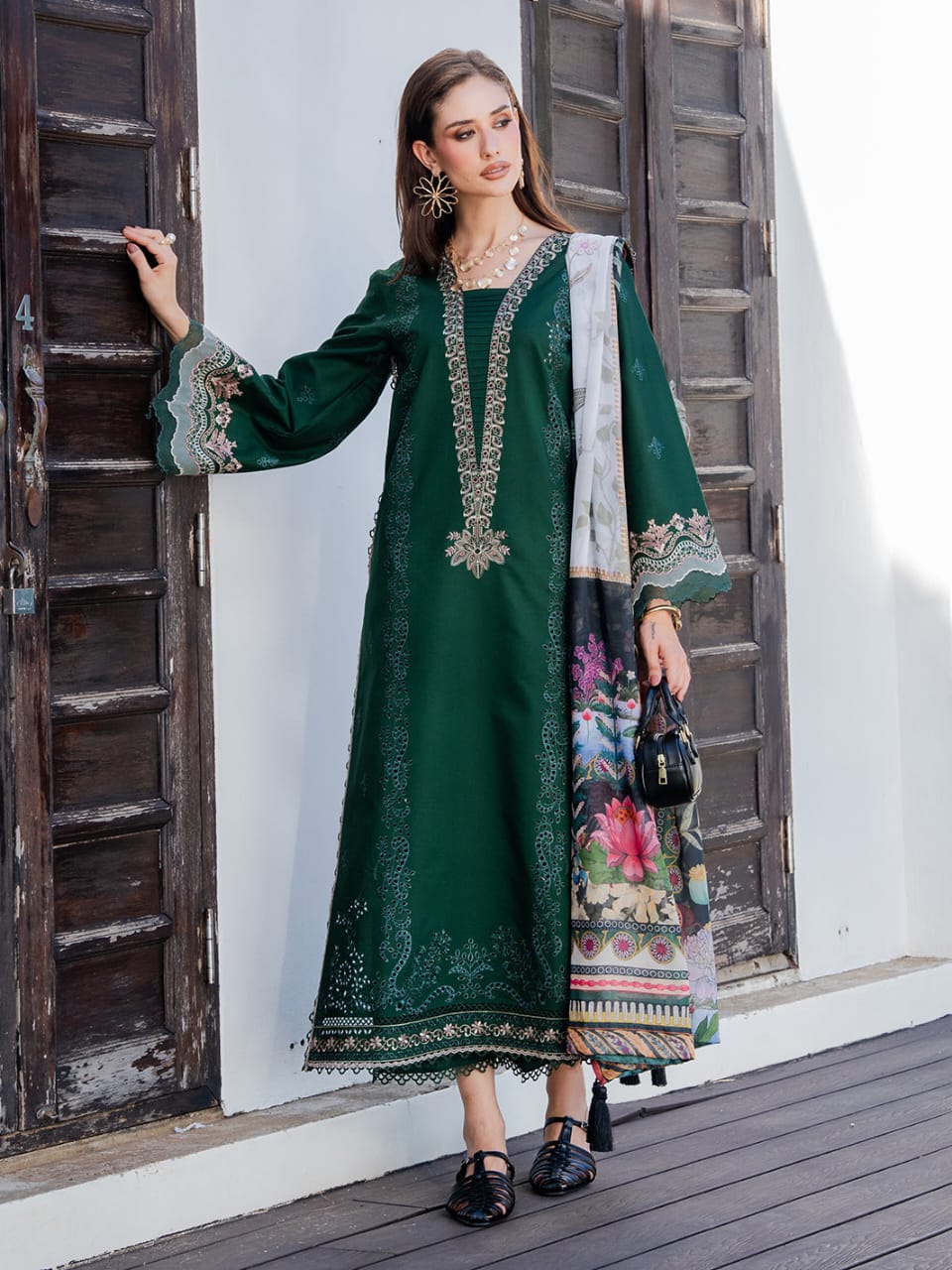 Izel Lawn Embroidered Unstitched 3 Piece